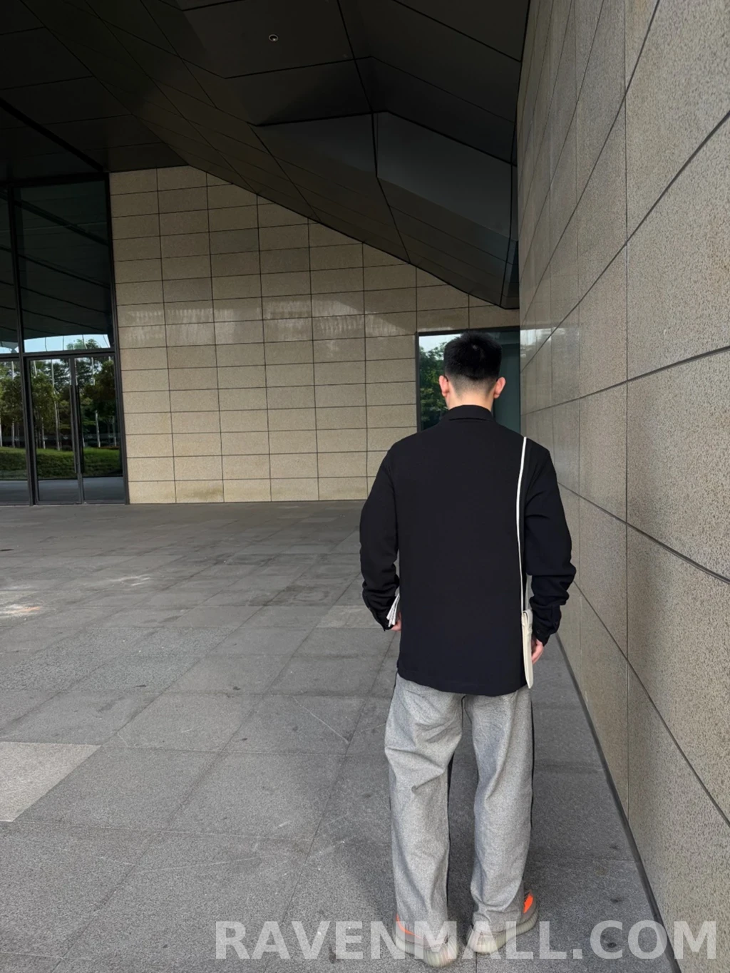 구찌 구찌 자수 디테일 코튼 피케 셔츠 상세 이미지