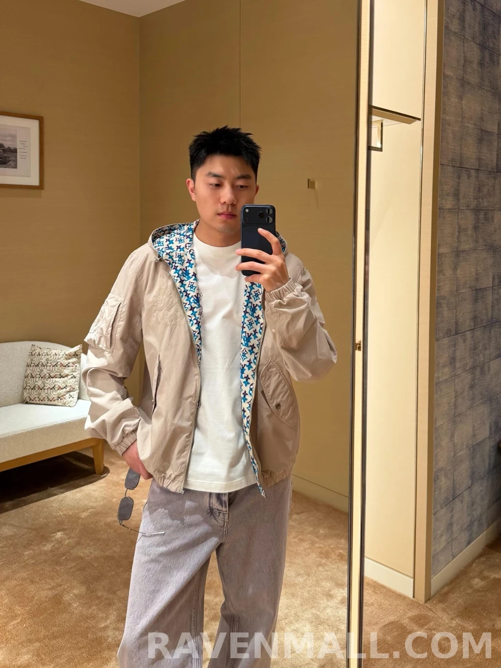 루이비통 루이비통 모노그램 리버서플 원드재킷 상세 이미지