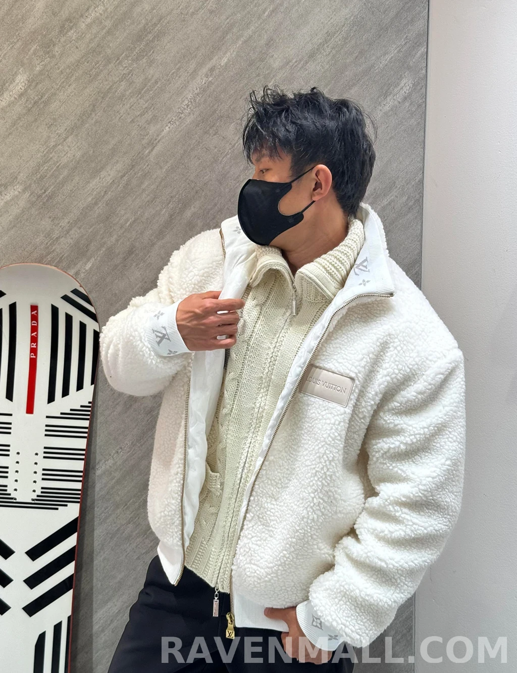 루이비통 루이비통 셰르파 집업 상세 이미지