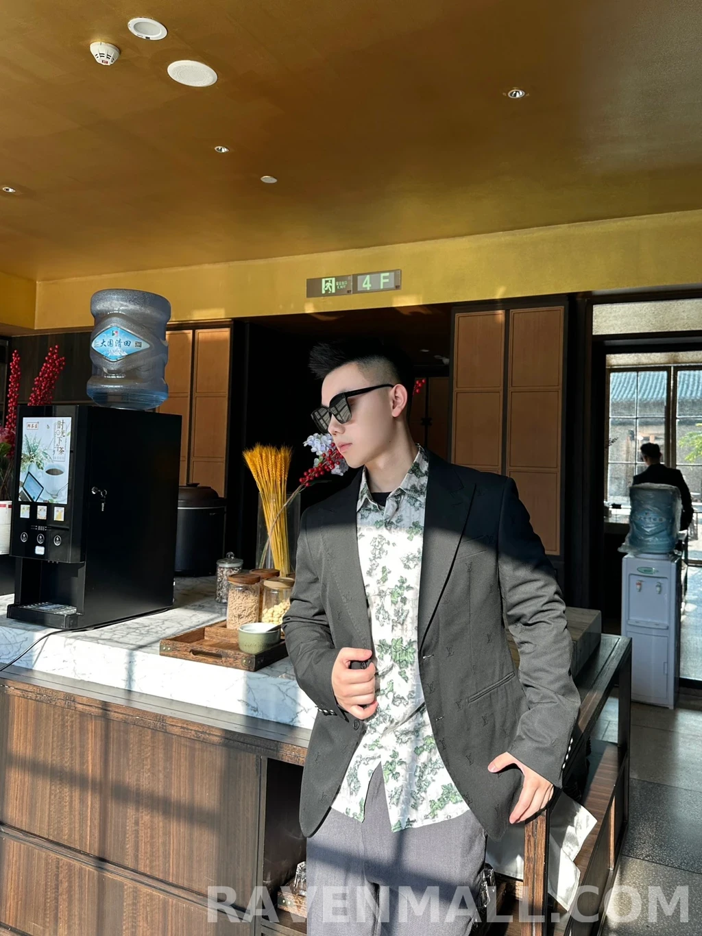 루이비통 루이비통 톤온톤 모노그램 재킷 상세 이미지