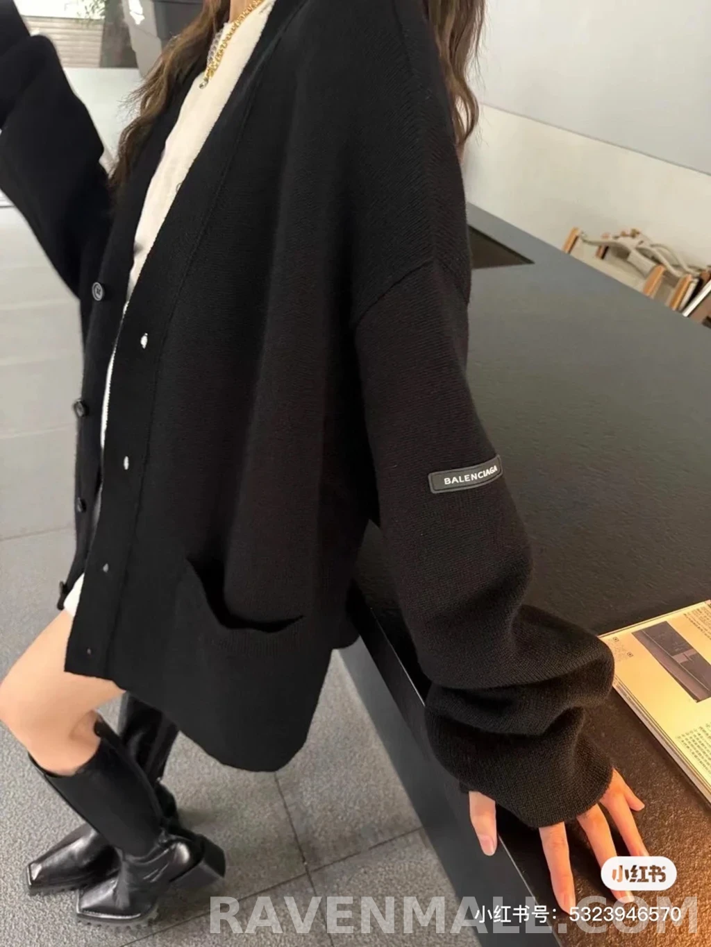 발렌시아가 발렌시아가 슬리브로고 가디건 상세 이미지