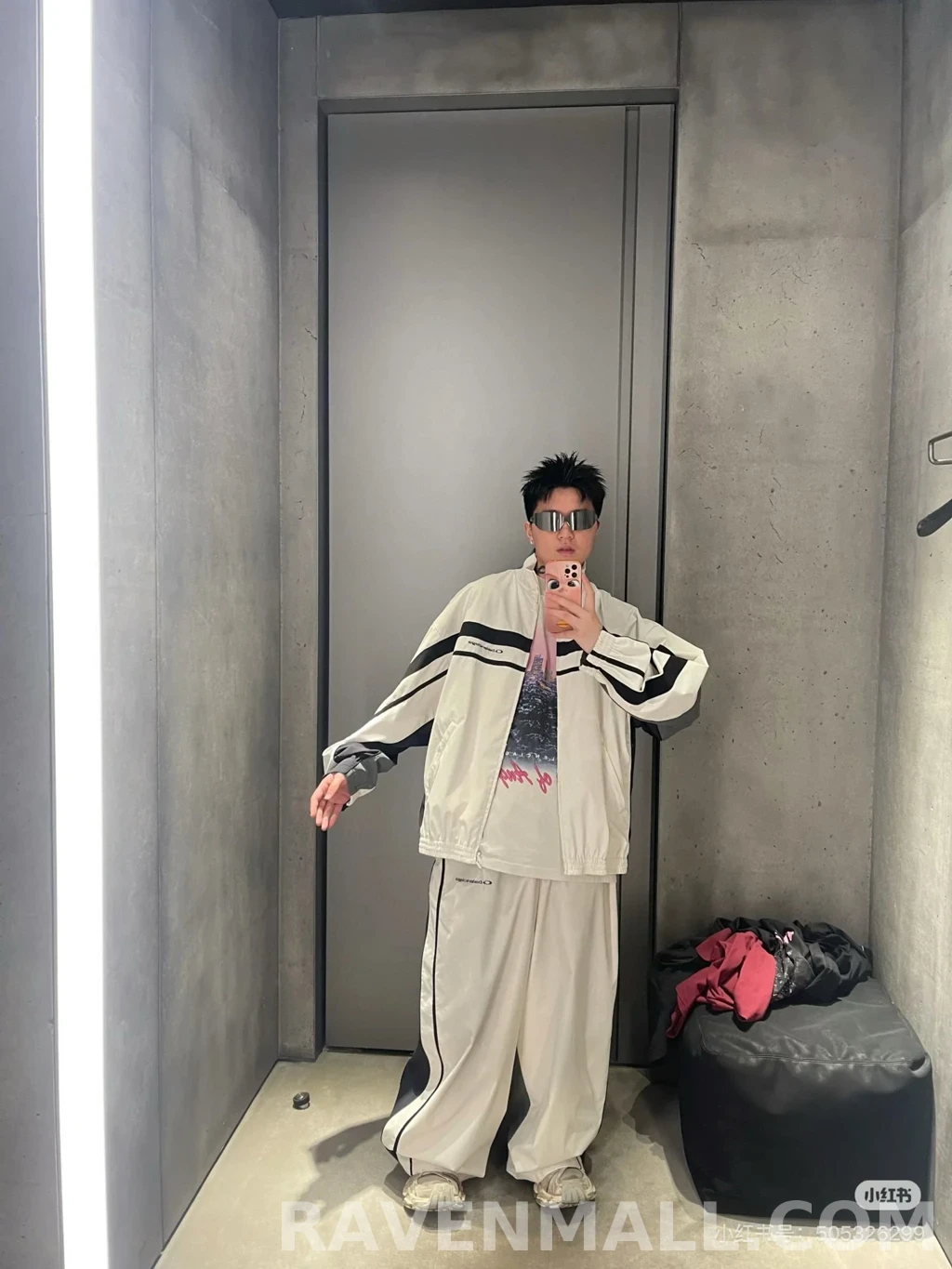 발렌시아가 발렌시아가 와이드 트랙팬츠 상세 이미지