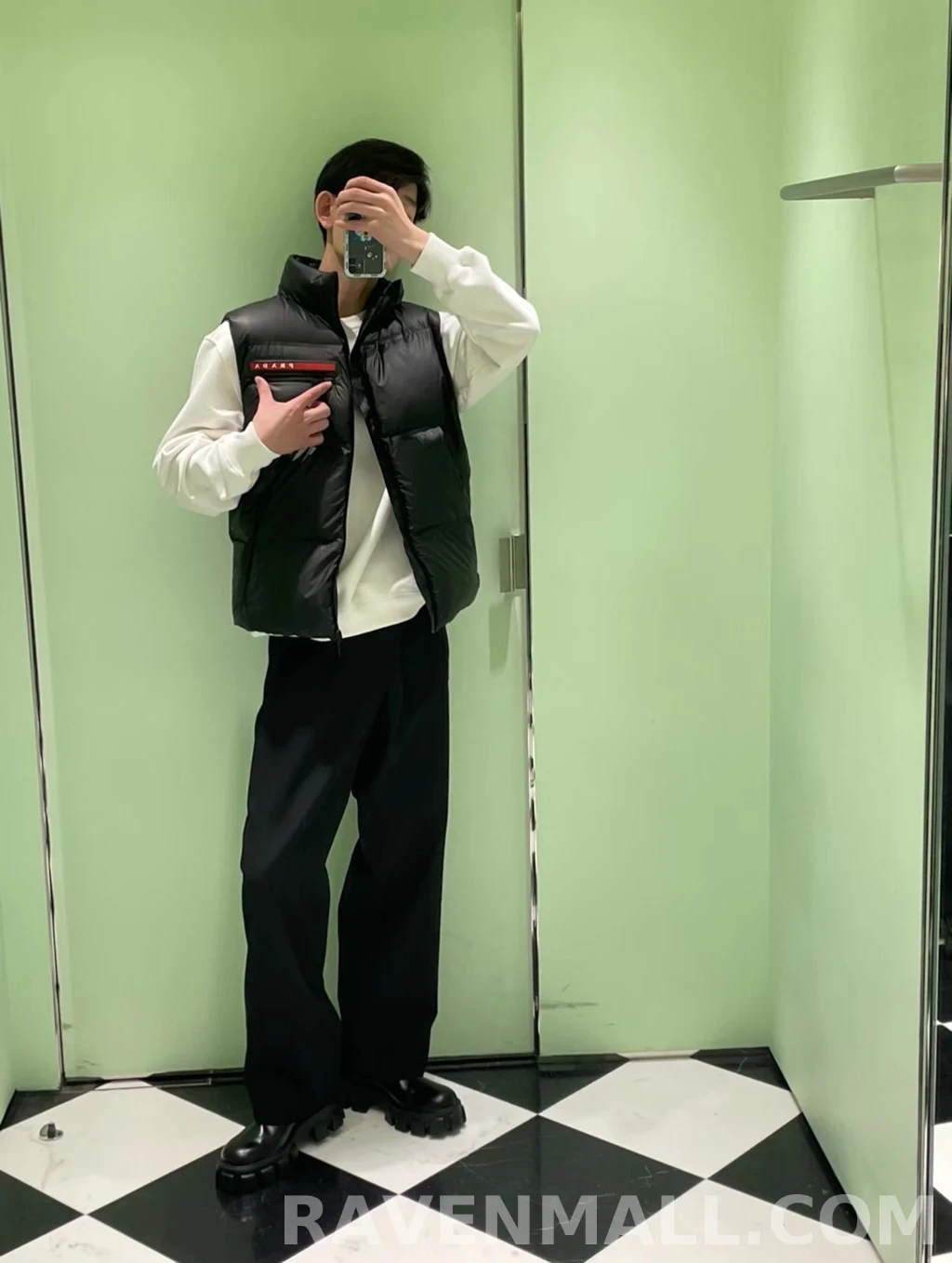 프라다 프라다 레드탭 패딩조끼 상세 이미지