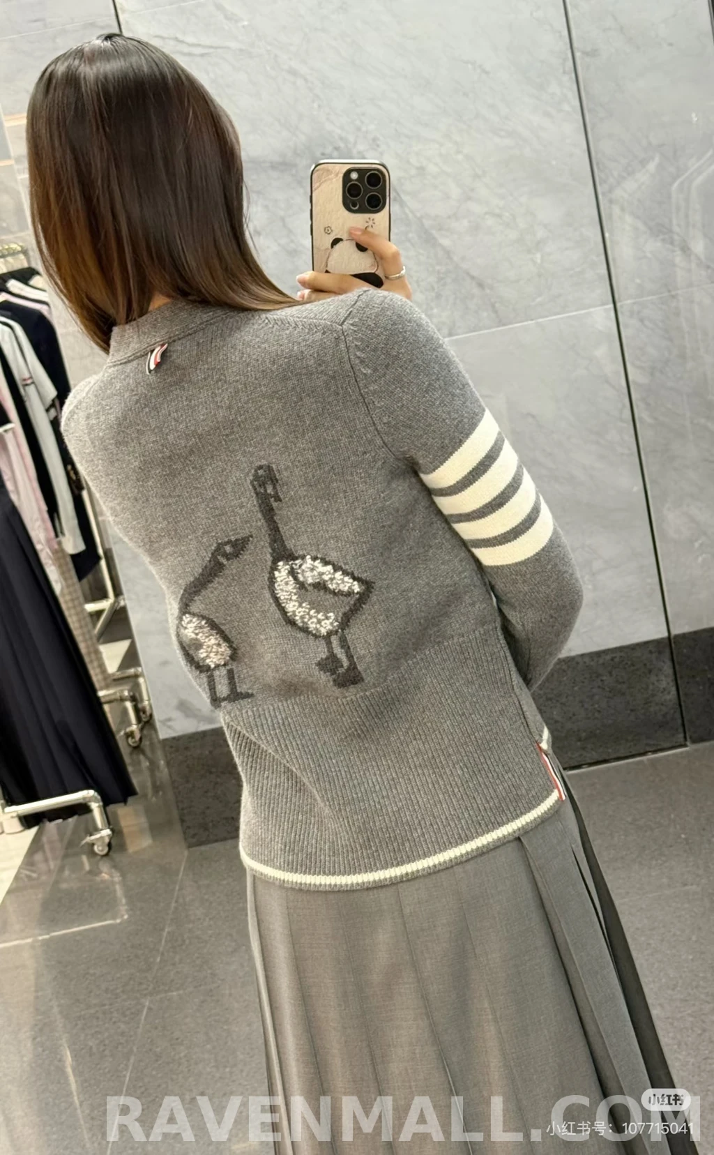 톰브라운 톰브라운 거위 가디건 상세 이미지