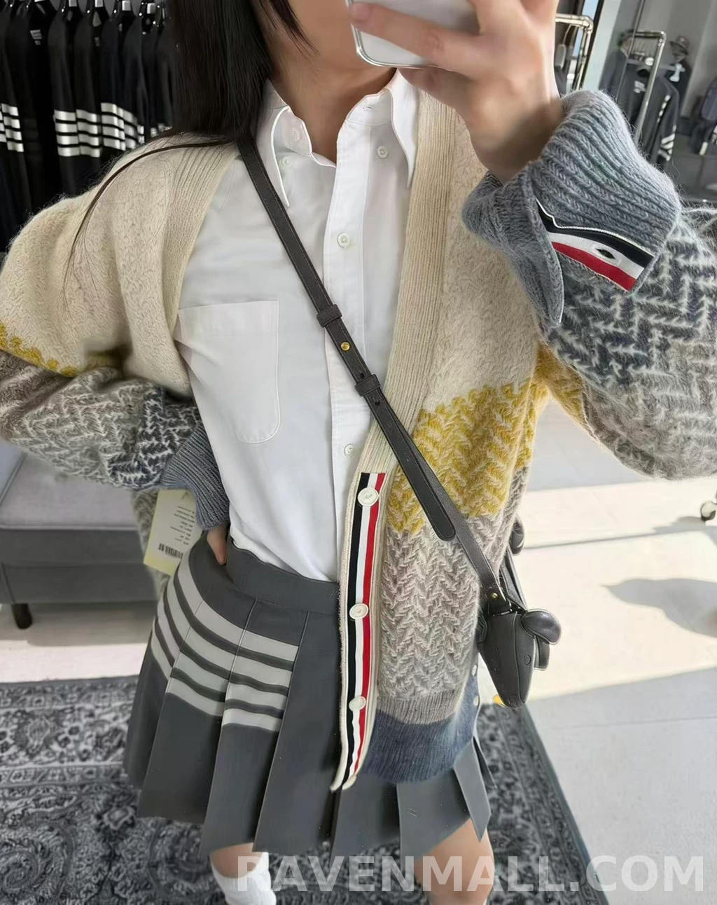 톰브라운 톰브라운 그라데이션 가디건 상세 이미지