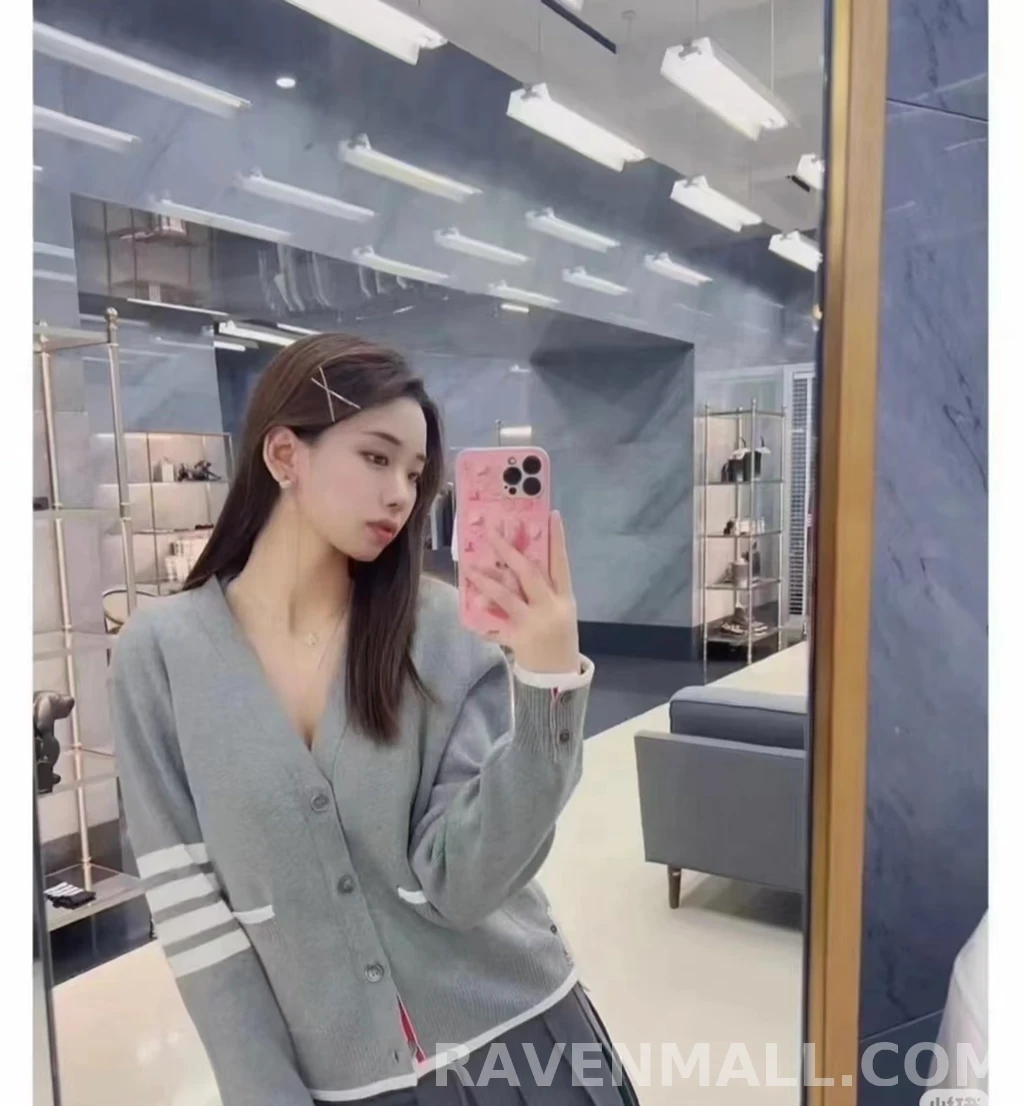 톰브라운 톰브라운 사선립 가디건 상세 이미지