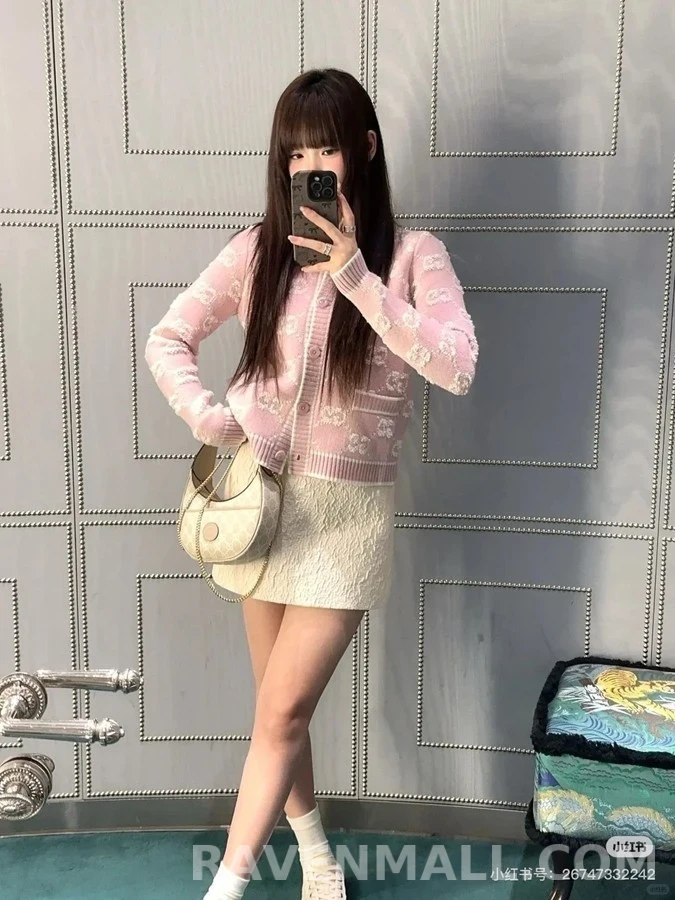 구찌 구찌 모노그램 자카드 가디건 상세 이미지