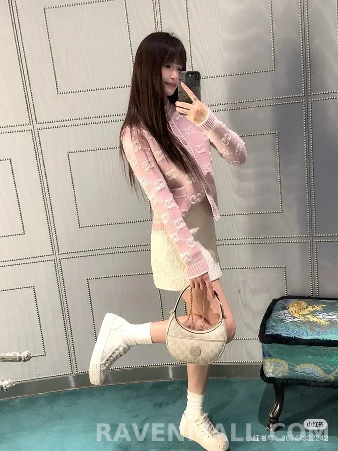 구찌 구찌 모노그램 자카드 가디건 상세 이미지