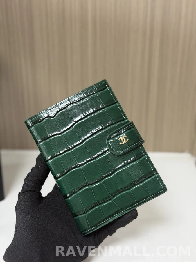 샤넬 샤넬 클래식 악어 엠보싱 스몰 삼단 플랩 지갑 상세 이미지