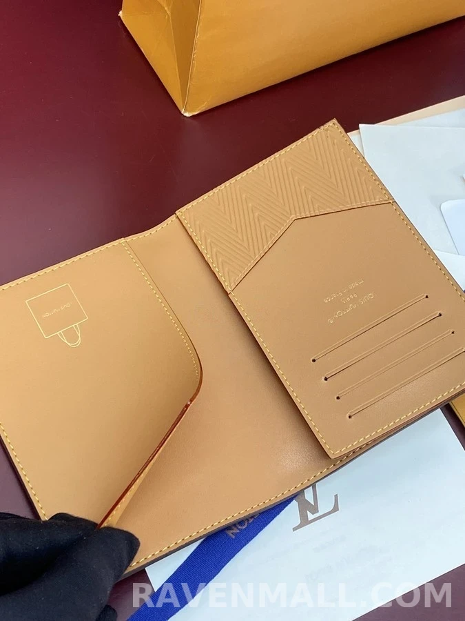 루이비통 루이비통 모노그램 패스포트 커버 상세 이미지