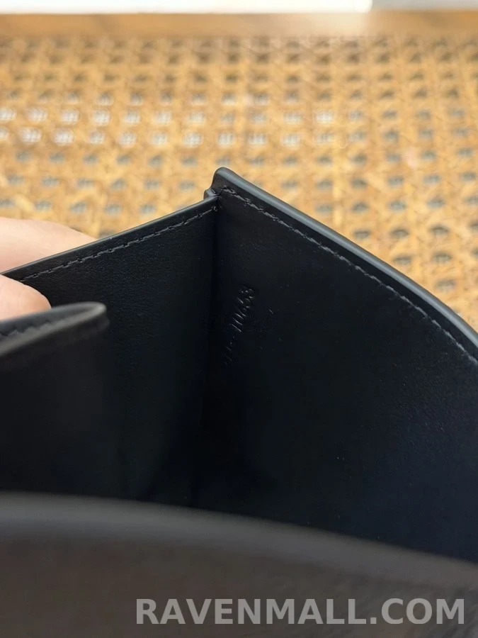 셀린느 셀린느 그레인드 카프스킨 반지갑 상세 이미지