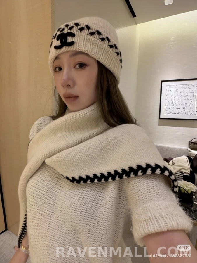 샤넬 샤넬 로고 배색 자수 니트 비니 상세 이미지
