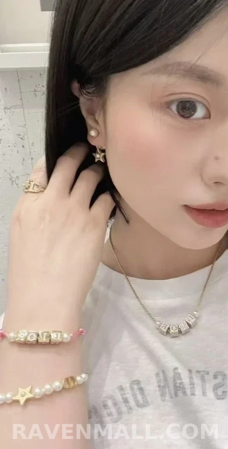 디올 디올 레터링 큐브 진주 팔찌 상세 이미지