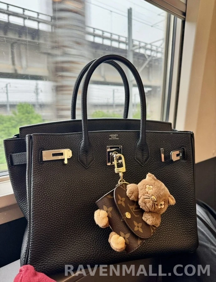 루이비통 루이비통 모노그램 캔버스 베어 키링 상세 이미지