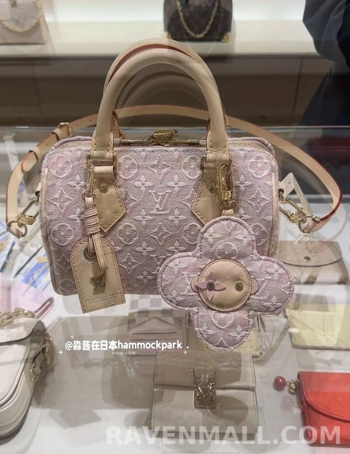 루이비통 루이비통 비비안 모노그램 미러 키링 상세 이미지