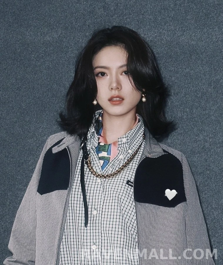 미우미우 미우미우 M 로고 애플 진주 귀걸이 상세 이미지