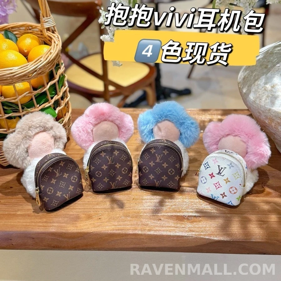 루이비통 루이비통 비비엔 허그 인형 이어폰 백 참 상세 이미지