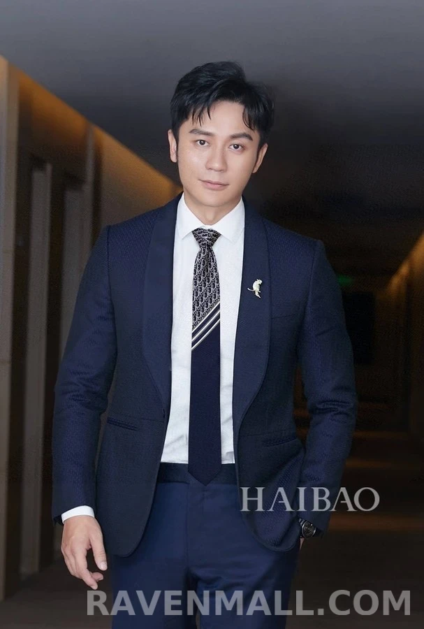 디올 디올 모노그램 스트라이프 넥타이 상세 이미지