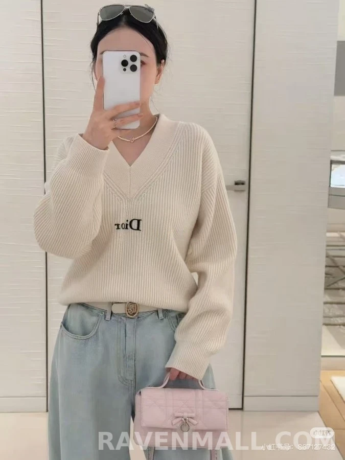 디올 디올 레터링 자수 V넥 니트 상세 이미지