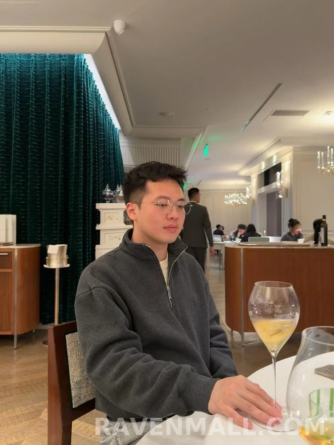 디올 디올 로고 반집업 맨투맨 상세 이미지