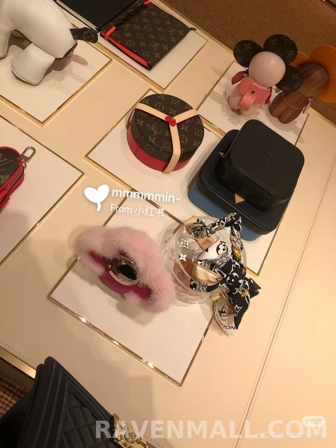 루이비통 루이비통 미니 모노그램 하트 주얼리 박스 상세 이미지