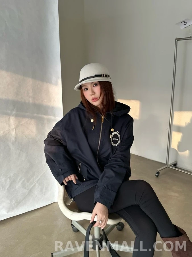 디올 디올 메달리온 자수 후드 집업 상세 이미지