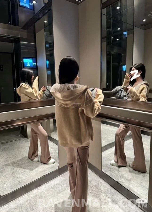 디올 디올 모노그램 양면 후드 집업 상세 이미지