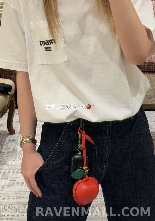 샤넬 샤넬 애플 키링 상세 이미지