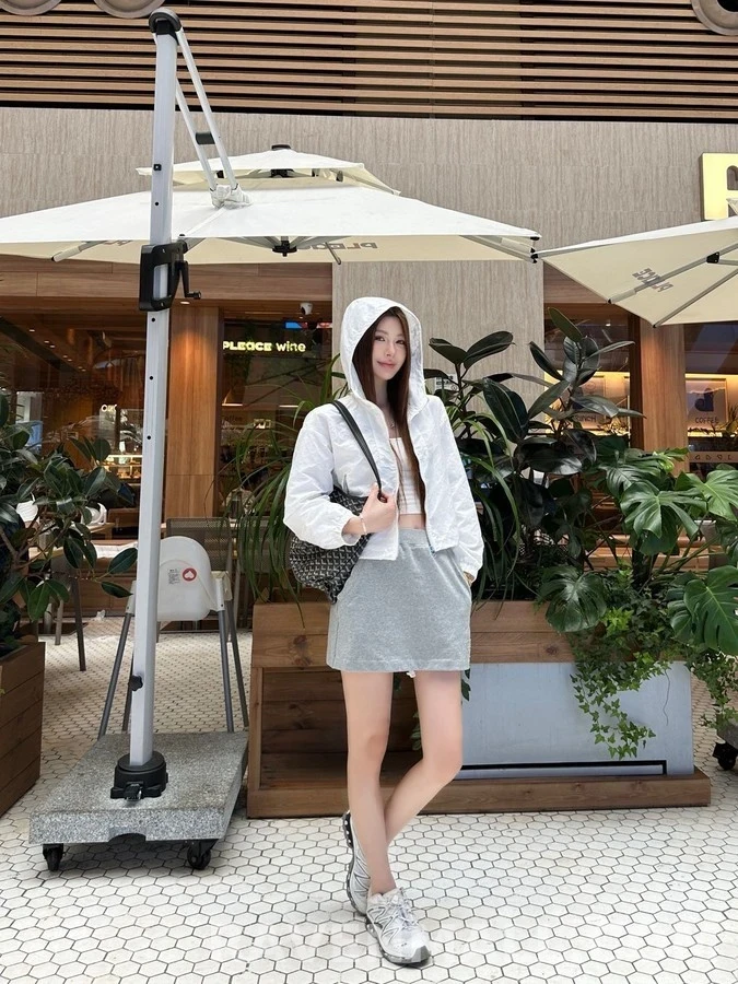 디올 디올 모노그램 자카드 후드 바람막이 상세 이미지