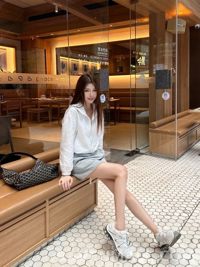 디올 디올 모노그램 자카드 후드 바람막이 상세 이미지