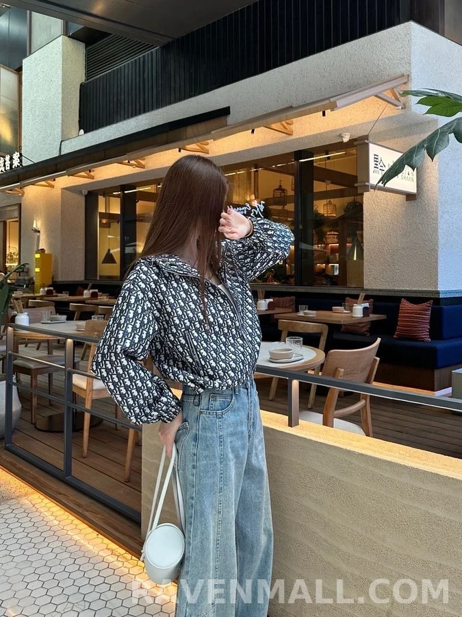 디올 디올 모노그램 후드 바람막이 상세 이미지
