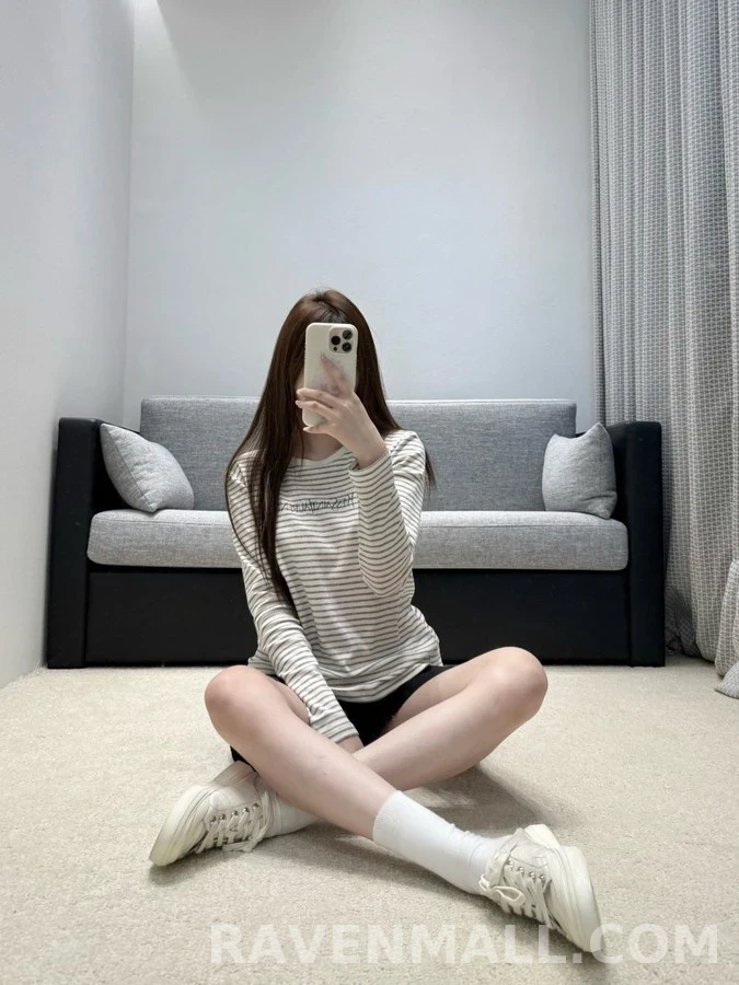 디올 디올 스트라이프 자수 긴팔 티셔츠 상세 이미지