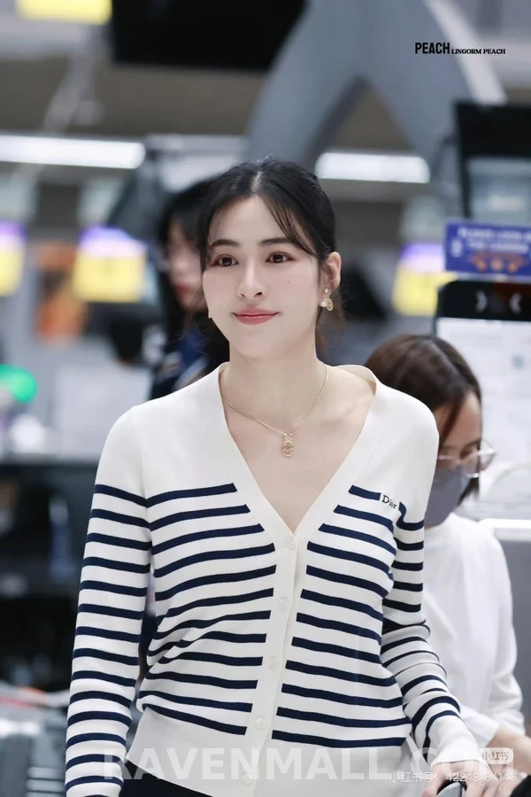 디올 디올 스트라이프 V넥 니트 가디건 상세 이미지