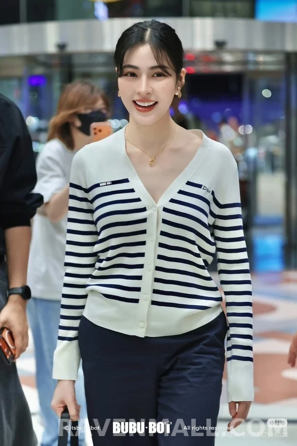 디올 디올 스트라이프 V넥 니트 가디건 상세 이미지