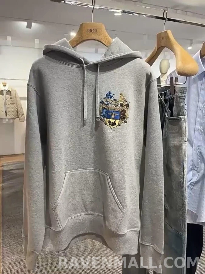 디올 디올 엠블럼 자수 후드 스웨트셔츠 상세 이미지