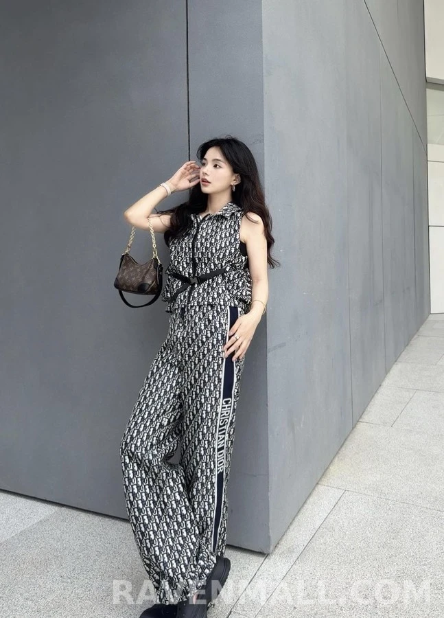 디올 디올 오블리크 모노그램 후드 슬리브리스 상세 이미지