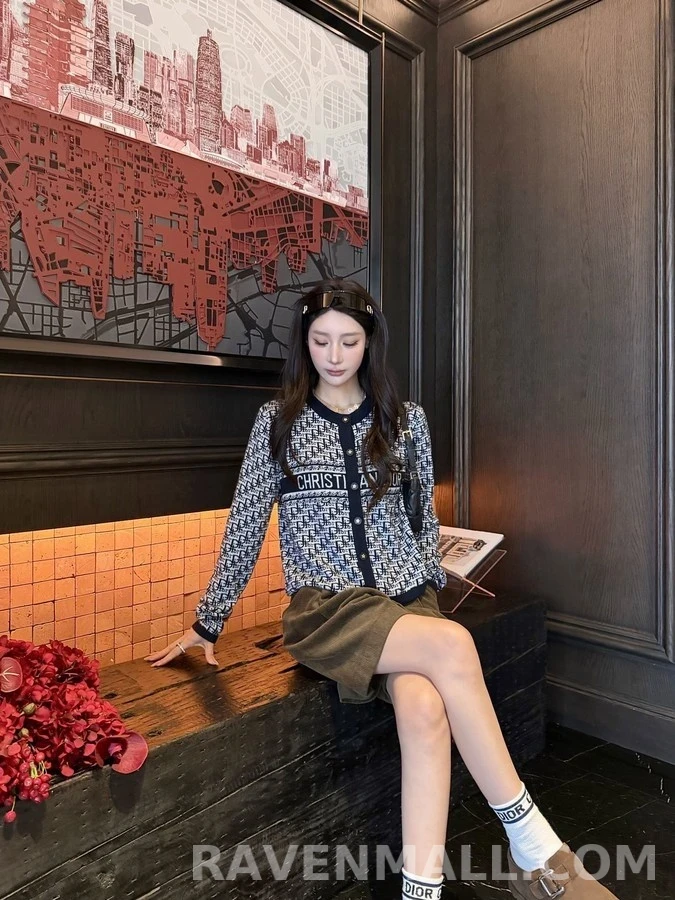 디올 디올 오블리크 패턴 레터링 가디건 상세 이미지