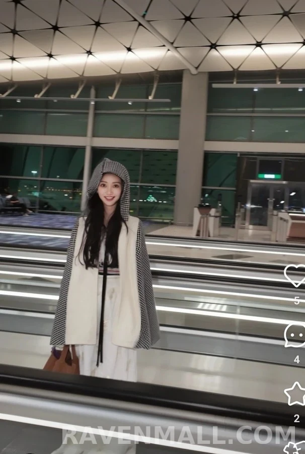 디올 디올 천조격 패널 후드 집업 상세 이미지