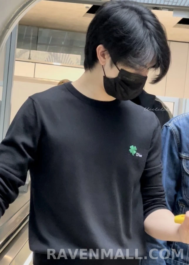 디올 디올 클로버 자수 스웨터 상세 이미지