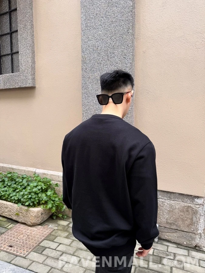 디올 디올 메달리온 로고 자수 맨투맨 상세 이미지
