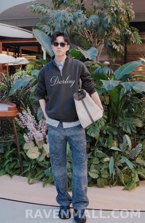 디올 디올 ling 레터링 하프집업 맨투맨 상세 이미지