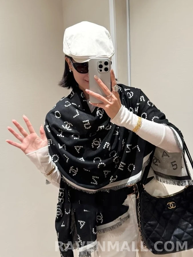 샤넬 샤넬 레터링 로고 스카프 상세 이미지