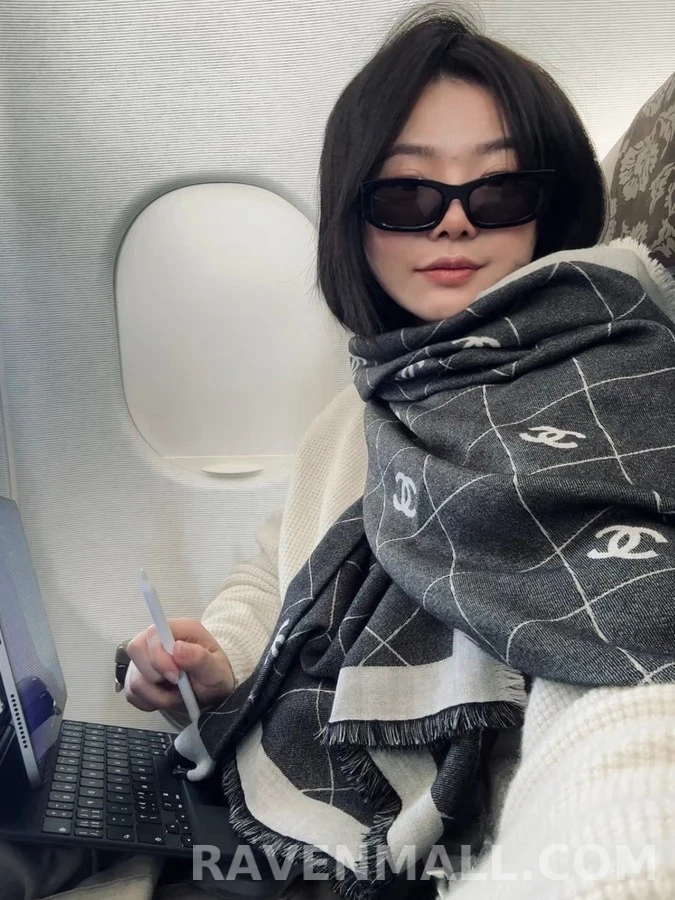 샤넬 샤넬 로고 양면 숄 상세 이미지