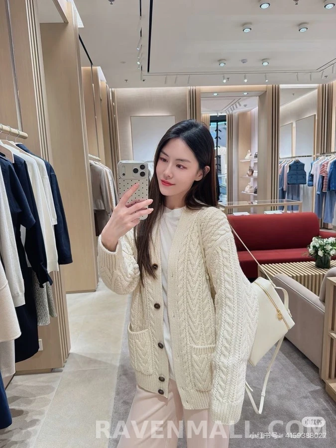 로로피아나 로로피아나 울 V넥 케이블 가디건 상세 이미지