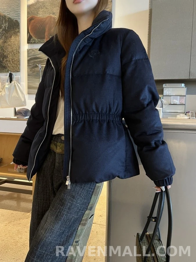 로로피아나 로로피아나 자수 로고 허리라인 패딩 상세 이미지
