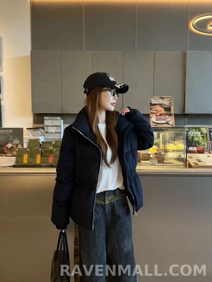 로로피아나 로로피아나 자수 로고 허리라인 패딩 상세 이미지