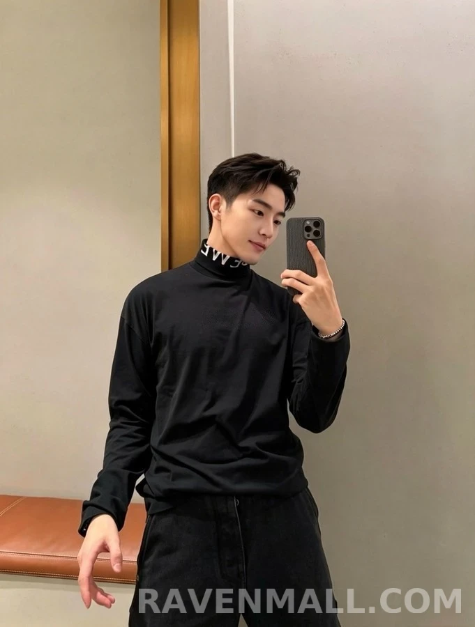 로에베 로에베 레터링 코튼 터틀넥 티셔츠 상세 이미지