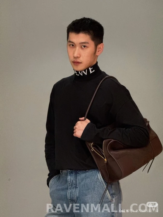 로에베 로에베 레터링 코튼 터틀넥 티셔츠 상세 이미지