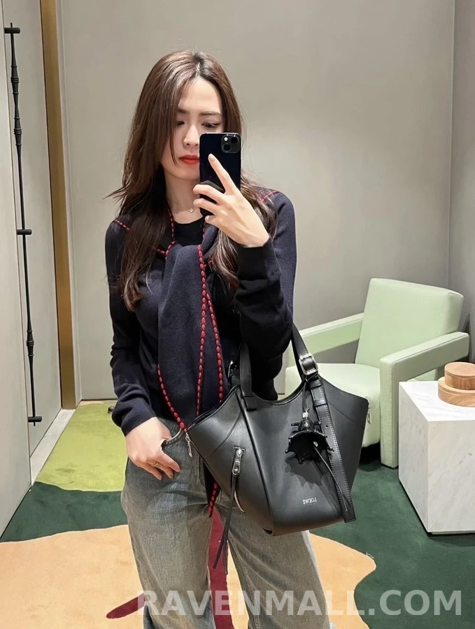 로에베 로에베 아나그램 로고 해군풍 니트 상세 이미지
