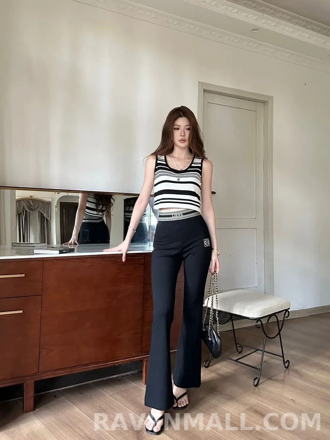 로에베 로에베 아나그램 자수 스트라이프 밴딩 플레어 팬츠 상세 이미지